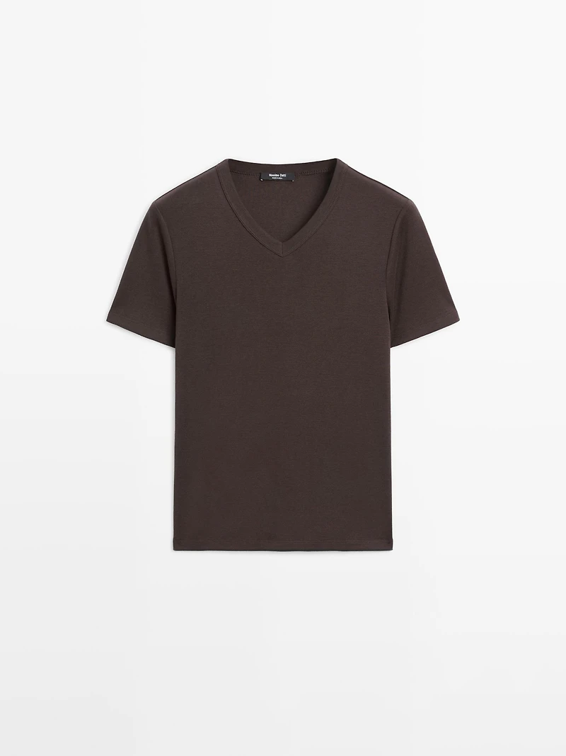 100% cotton V-neck T-shirt
