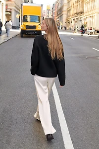 PLAIN KNIT V-NECK JUMPER