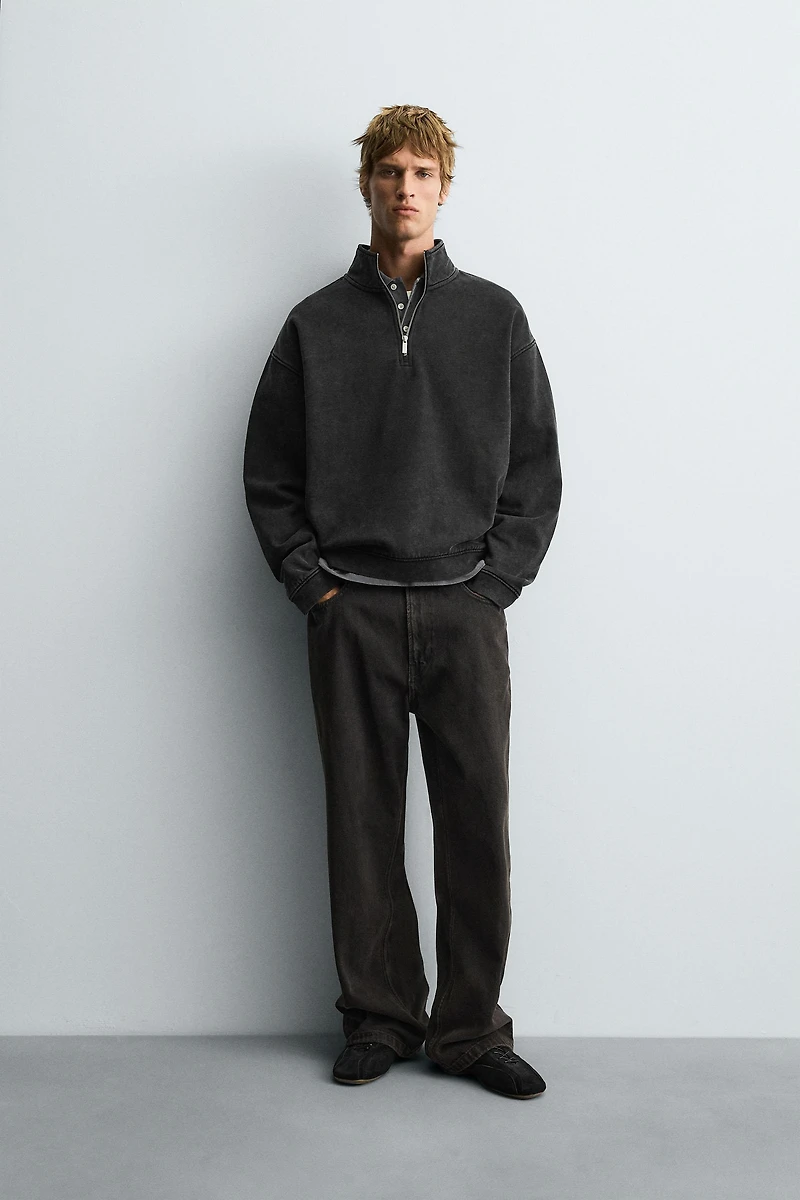 WASHED QUARTER-ZIP SWEATSHIRT