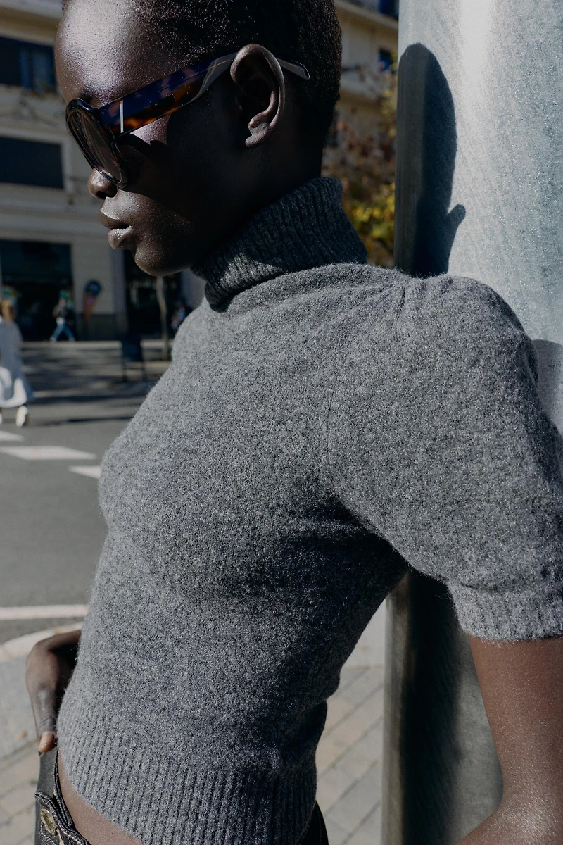 PULL EN MAILLE MANCHES COURTES BOUFFANTES