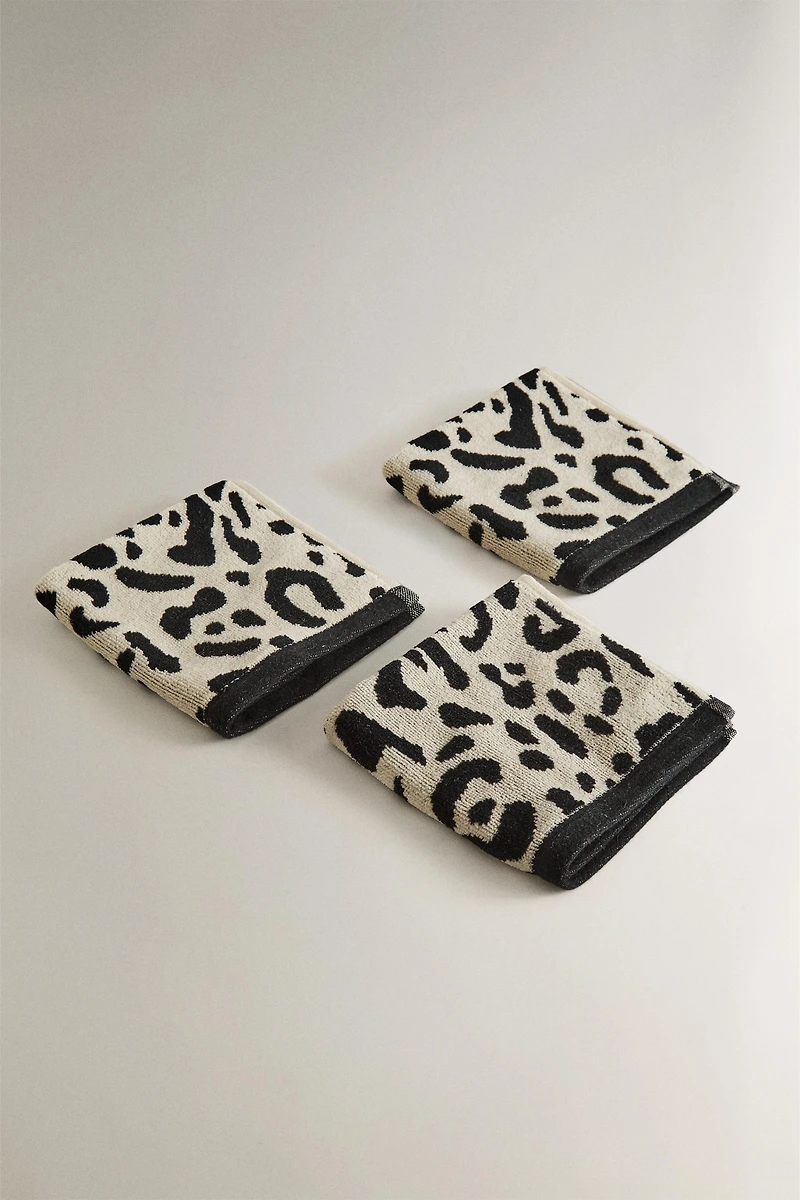 PACK OF ANIMAL PRINT VELOUR HAND TOWELS (PACK OF 3)