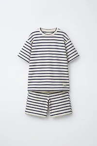 ENSEMBLE T-SHIRT ET BERMUDA À RAYURES TEXTURÉES