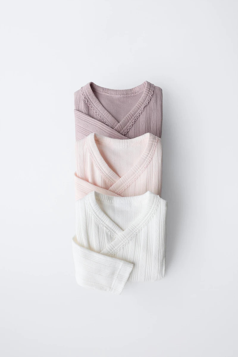 0-6 MOIS/ LOT DE TROIS BODYS MANCHES LONGUES COL KIMONO