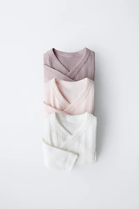 0-6 MOIS/ LOT DE TROIS BODYS MANCHES LONGUES COL KIMONO