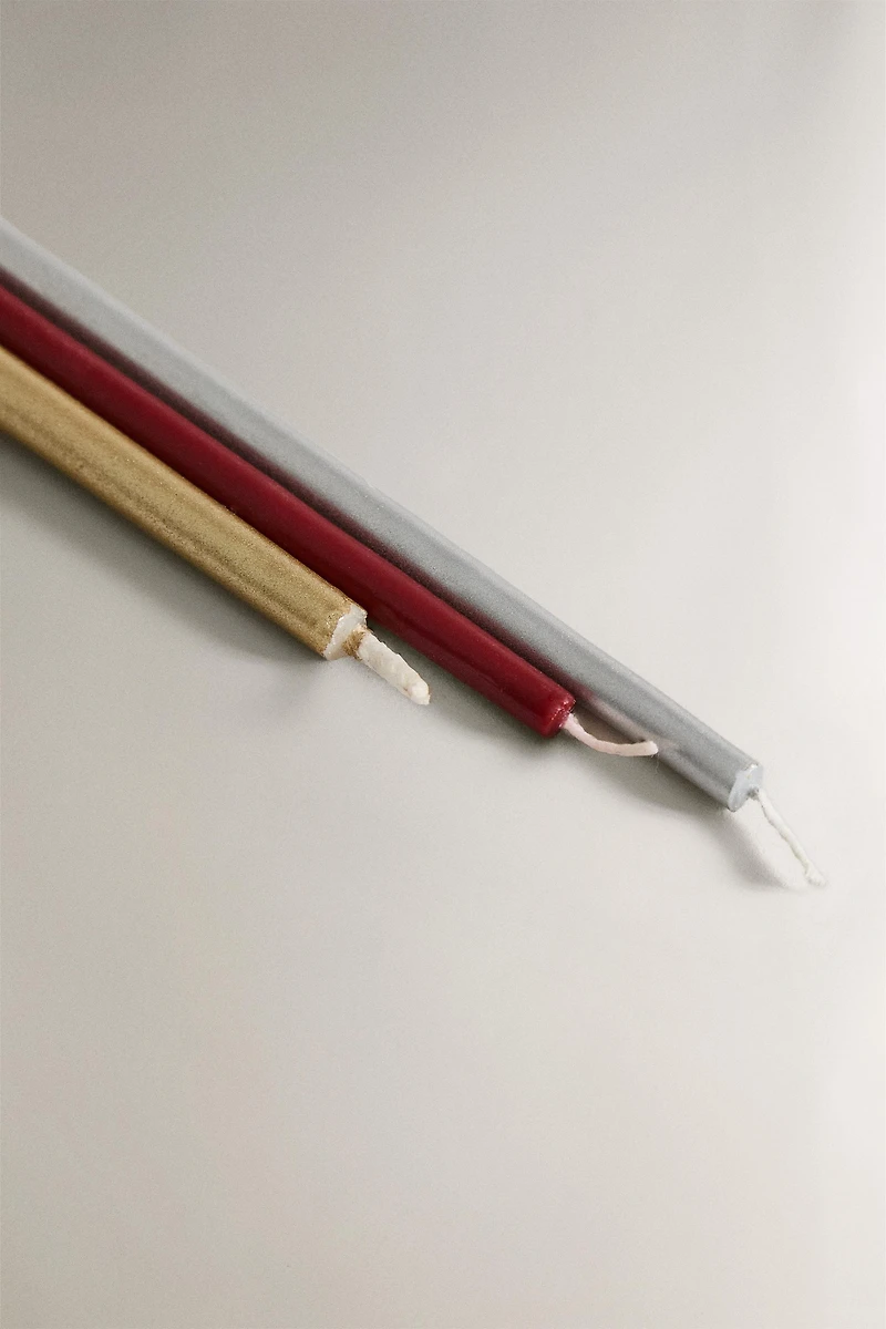 PACK BOUGIES EFFILÉES MULTICOLORES NOËL (PACK DE 15)