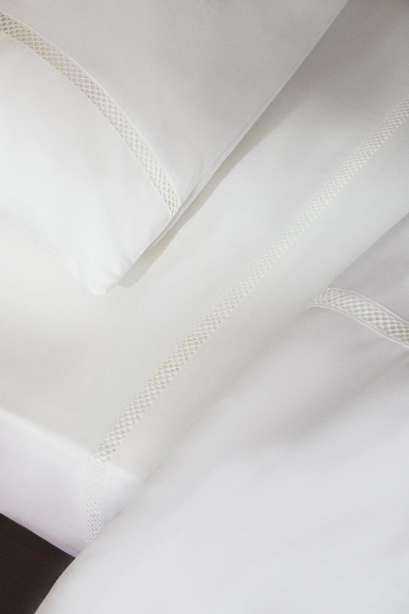 SATEEN FLAT SHEET WITH HEMSTITCHING EMBROIDERY