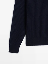 Pull col V en maille de laine mélangée