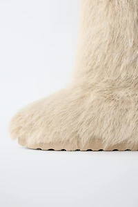 FURRY SNOW BOOTS