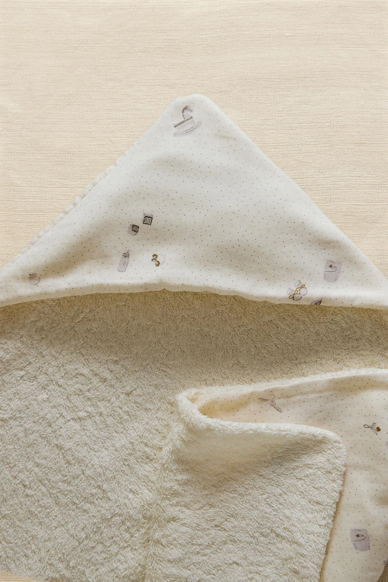 HOODED BABY BATH TOWEL