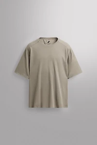 TECHNICAL PIQUÉ TEXTURE T-SHIRT