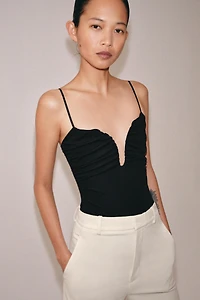 SWEETHEART NECKLINE STRAPPY BODYSUIT