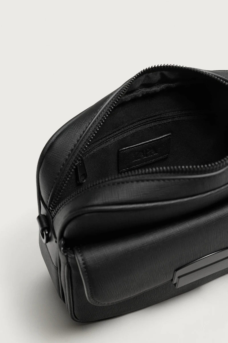 TEXTURED CROSSBODY BAG
