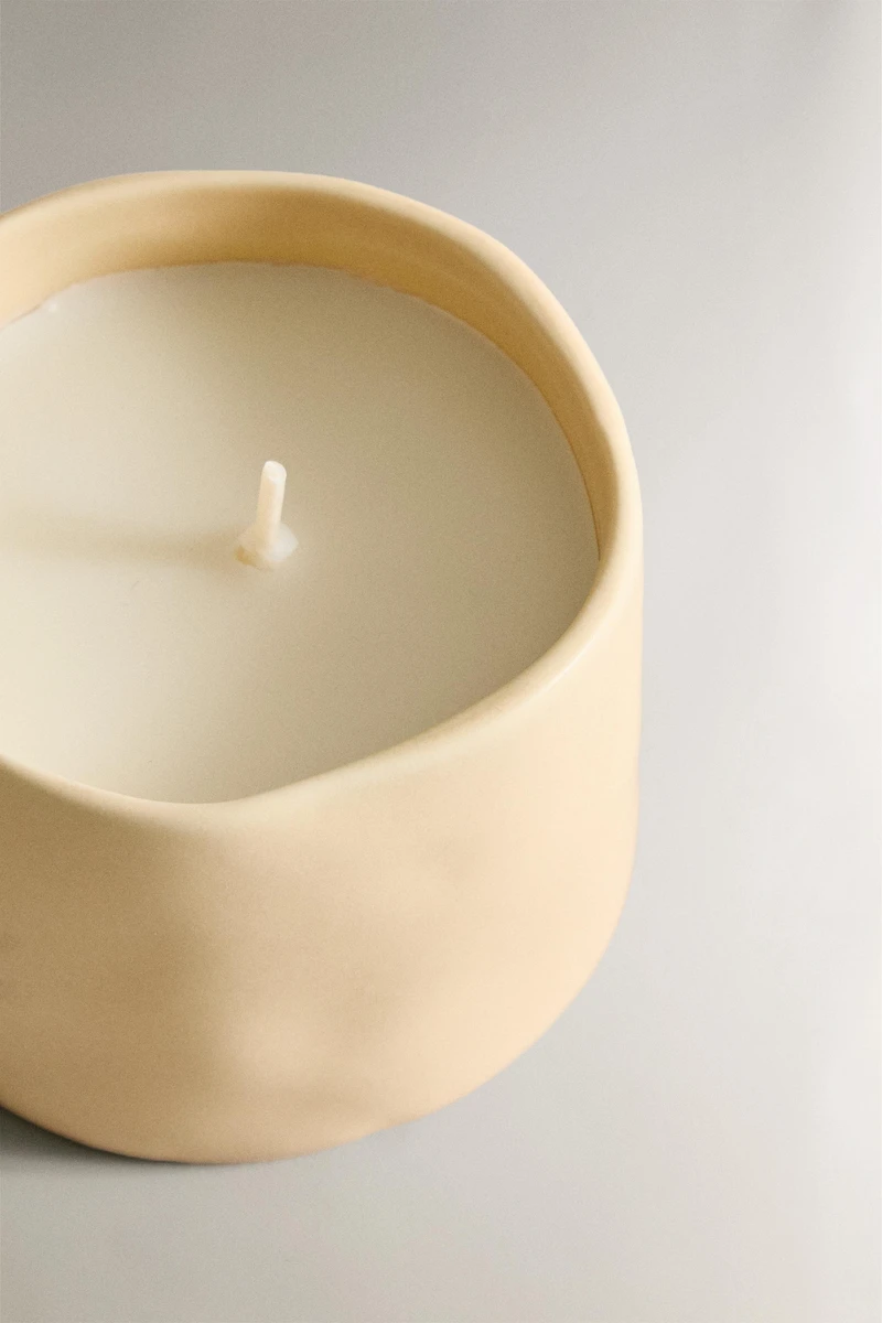 G) LUMINOUS CAMELLIA SCENTED CANDLE
