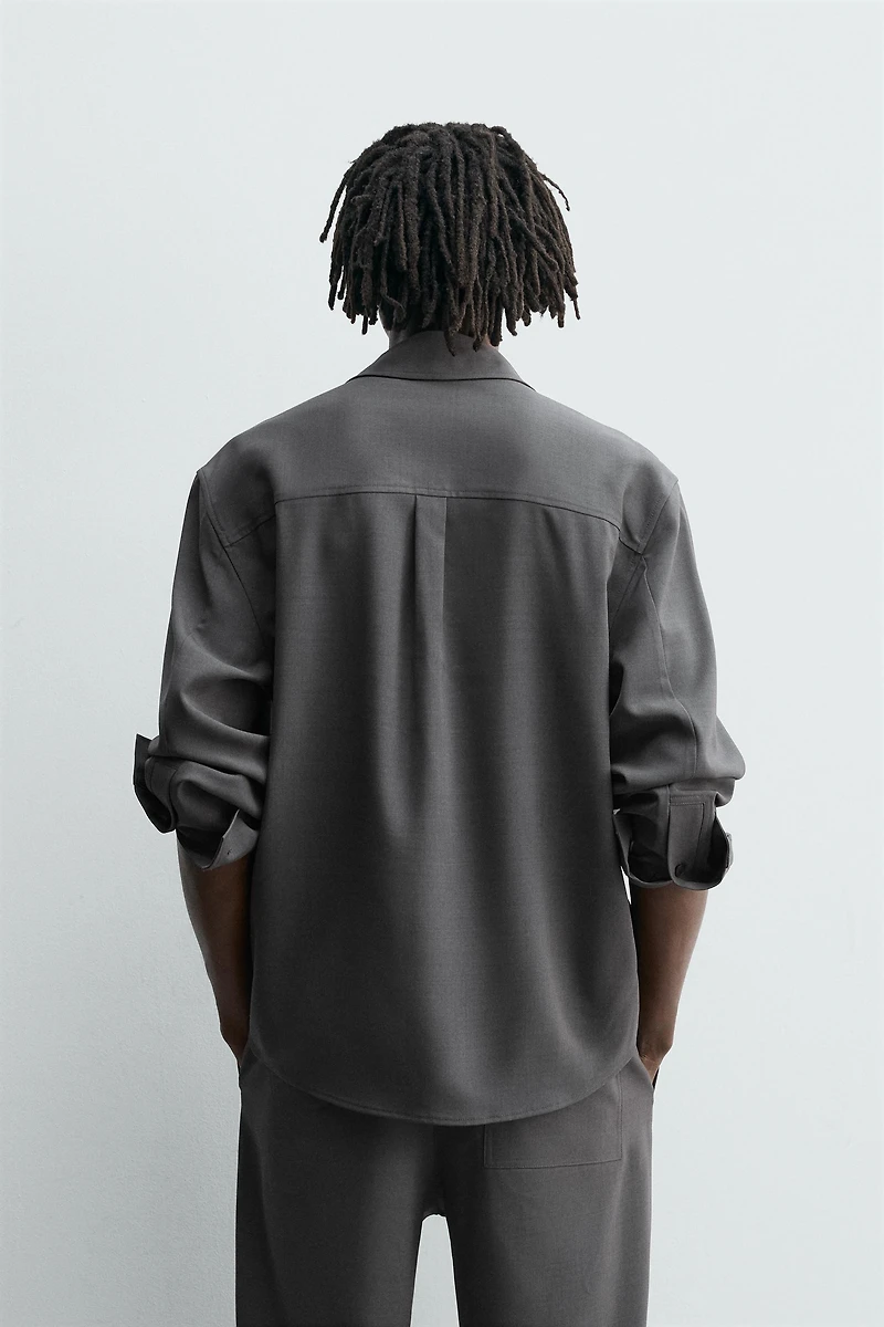 RELAXED FIT FLOWY SHIRT