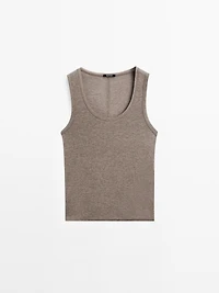 Round neck top with seam details