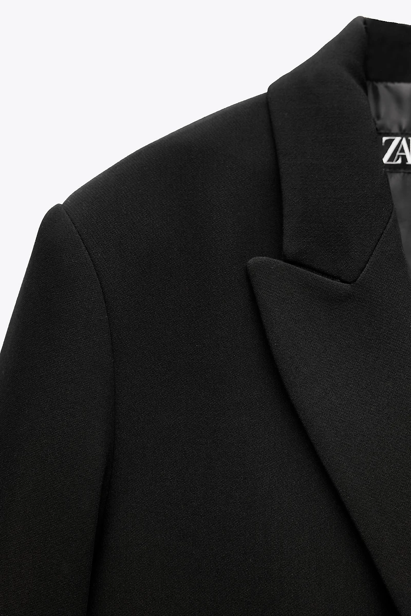 OVERSIZED DOUBLE-BREASTED BLAZER