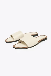 SOFT LEATHER UPPER