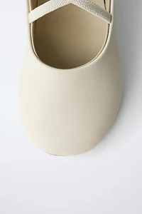 BALLERINES EN CUIR