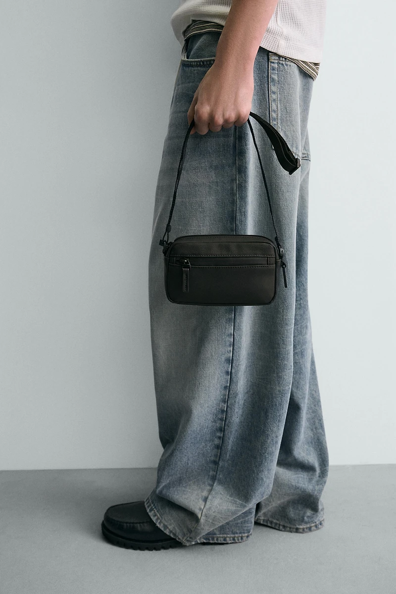 SAC BANDOULIÈRE EFFET GOMME TEXTURÉ