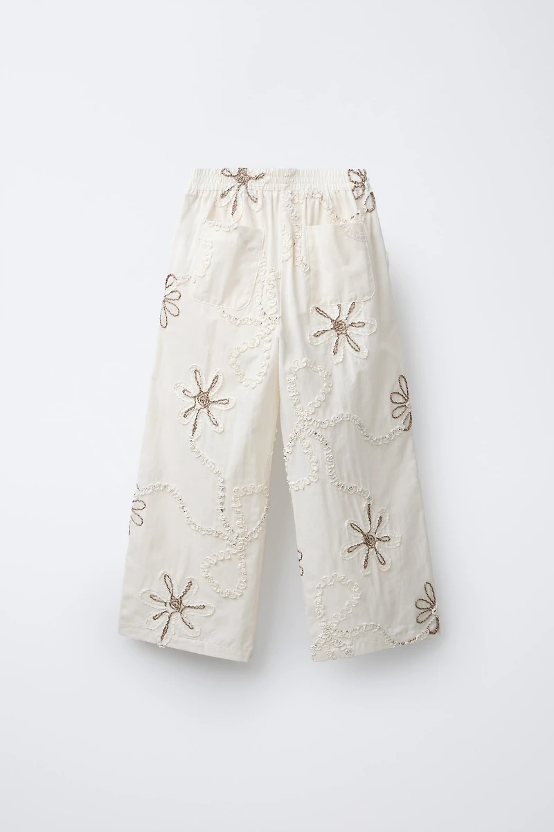 PANTALON DROIT FLEURS BRODÉES