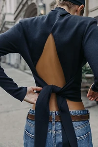 OPEN BACK KNIT TOP