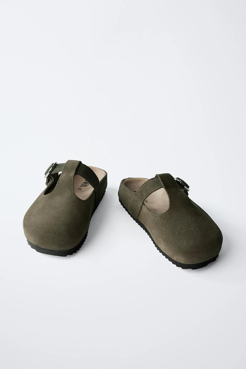SPLIT LEATHER T-STRAP CLOGS