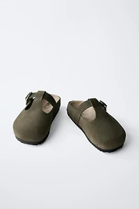 SPLIT LEATHER T-STRAP CLOGS