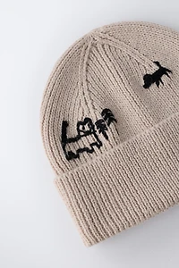 EMBROIDERED KNIT HAT