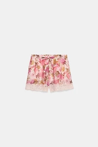 LACE TRIM FLORAL PRINT SHORTS