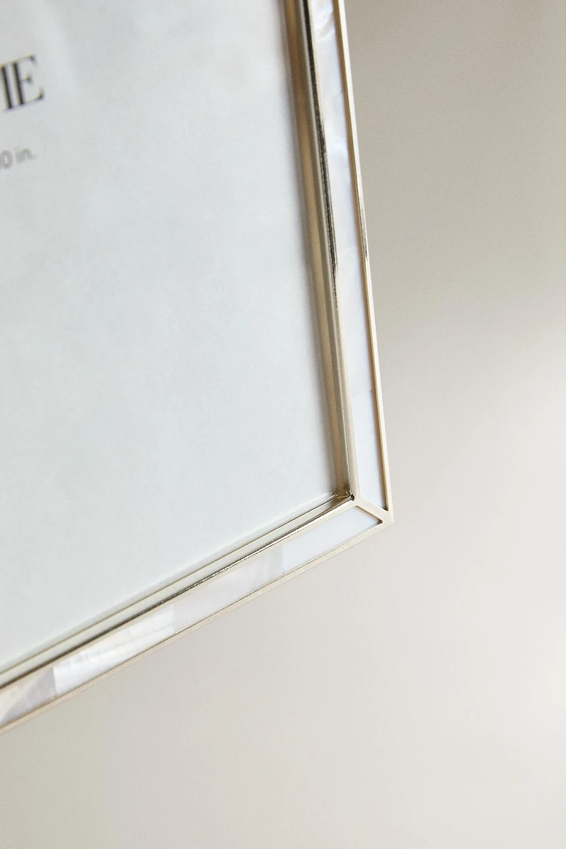 MOTHER-OF-PEARL FINE BORDER PICTURE FRAME