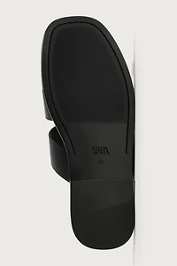 STRAP SANDALS