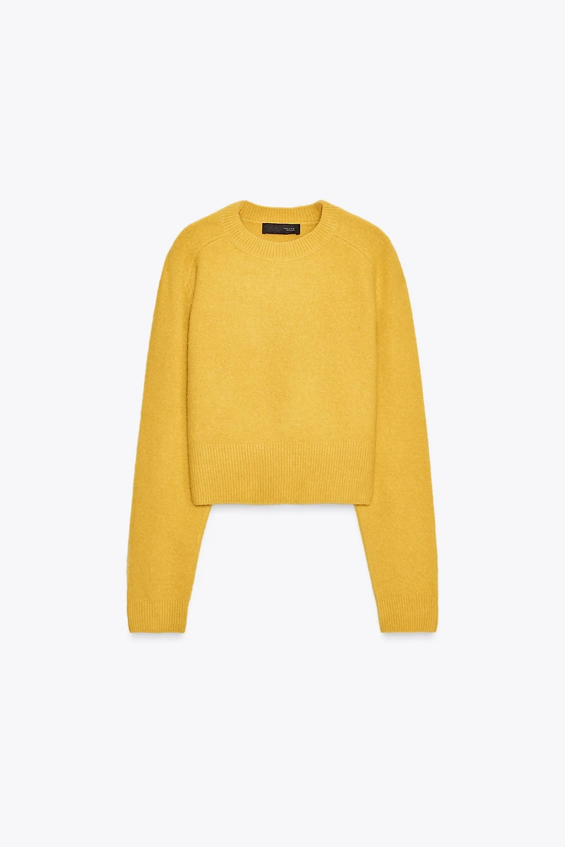 SOFT KNIT BASIC SWEATER