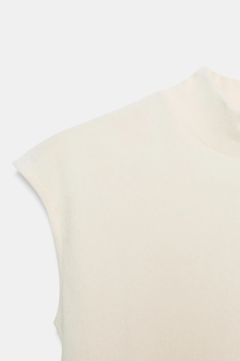 SOFT HIGH NECK TOP