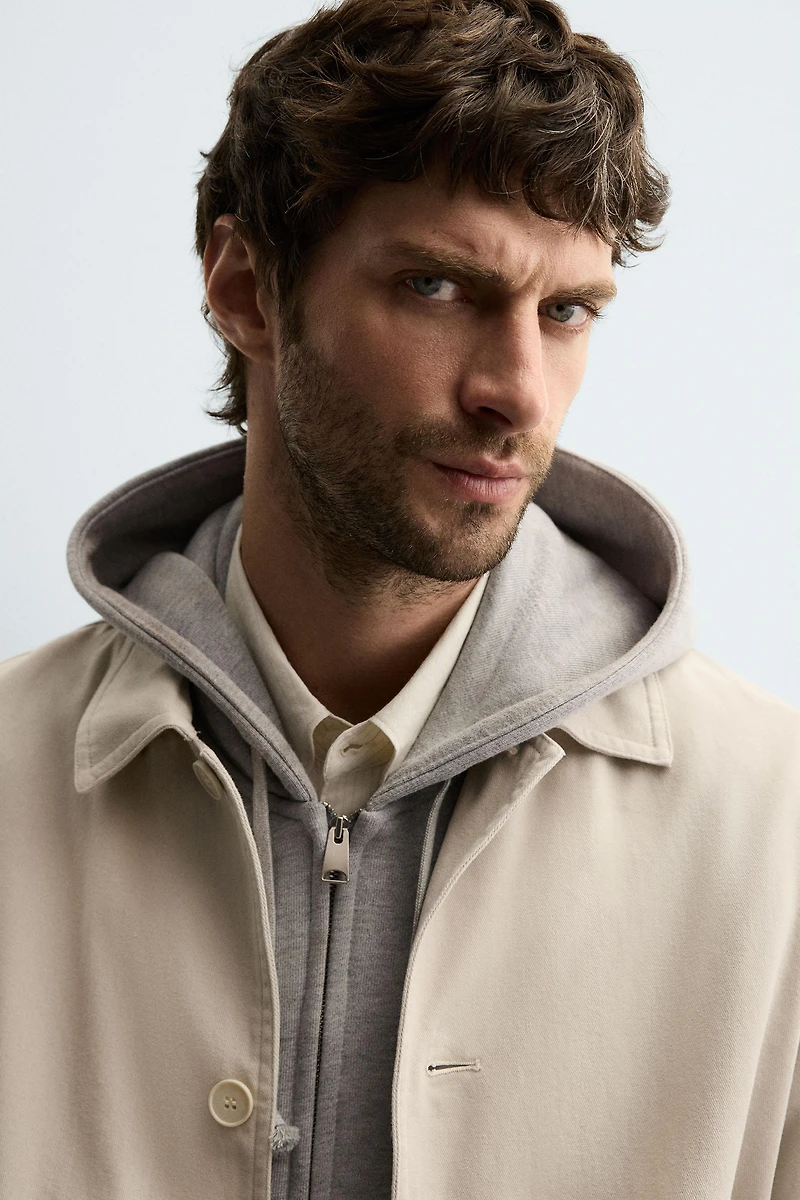 LIGHTWEIGHT JACKET WITH POCKETS