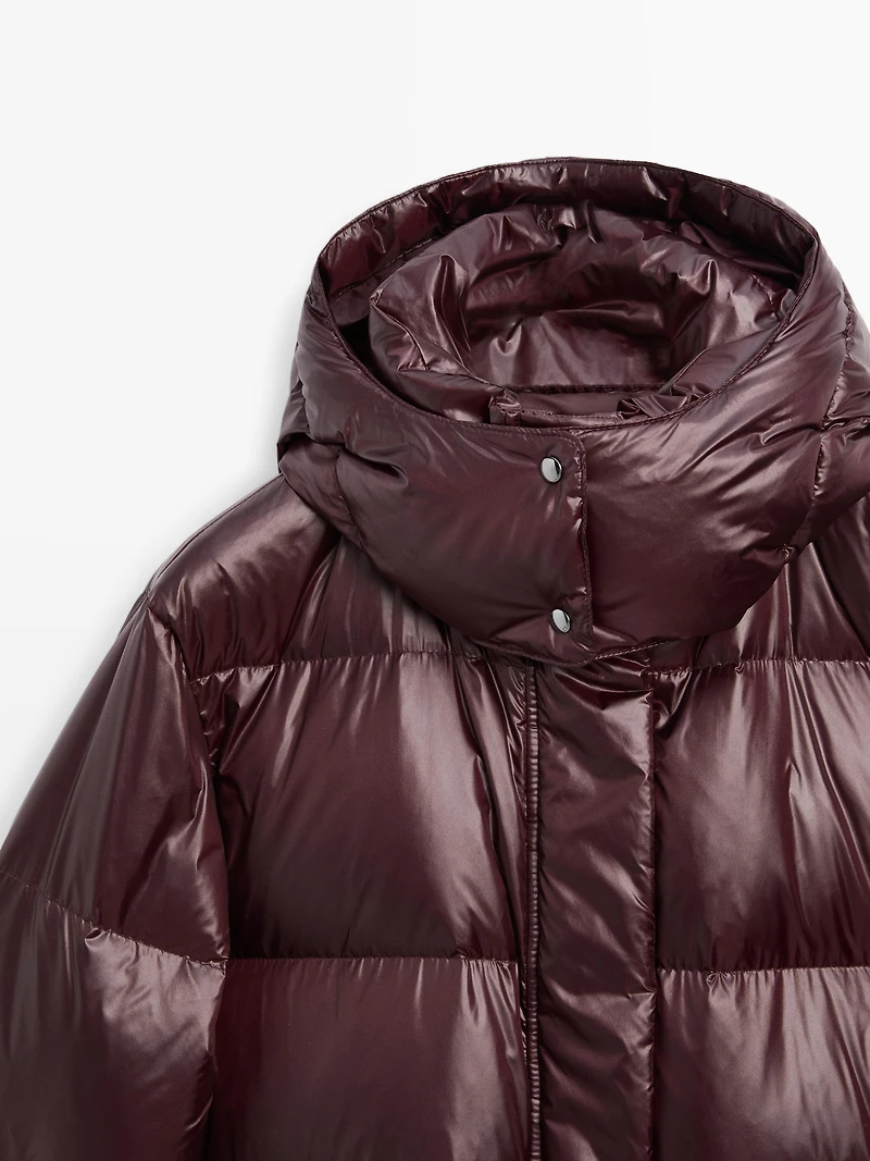 Short water-repellent puffer jacket with hood