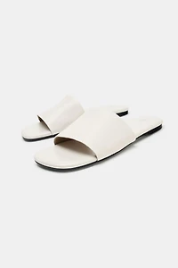 FLAT LEATHER SANDALS