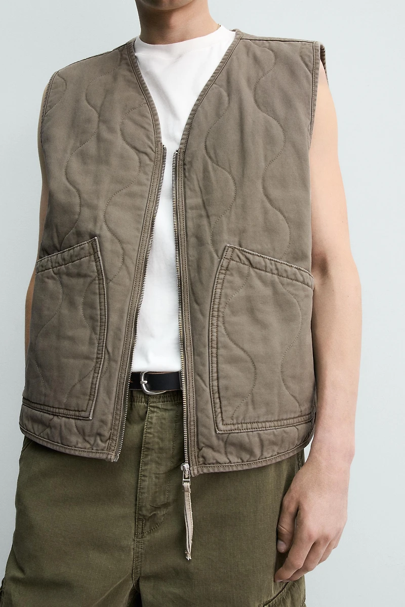 WASHED TOPSTITCHED VEST