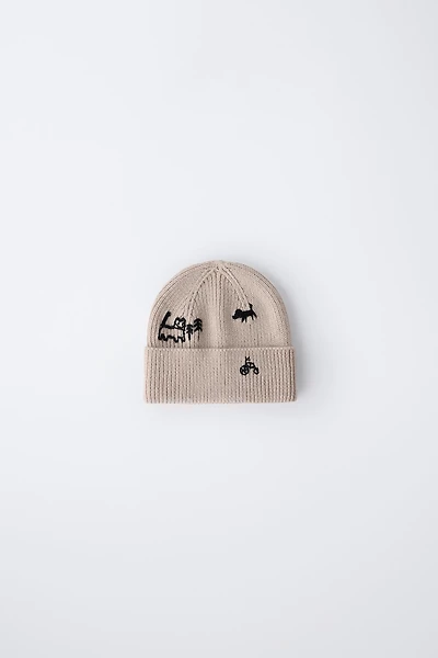 EMBROIDERED KNIT HAT