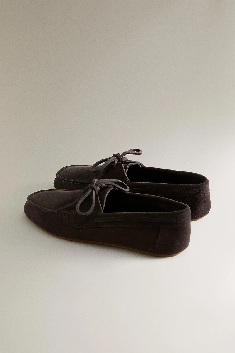 LEATHER LOAFERS