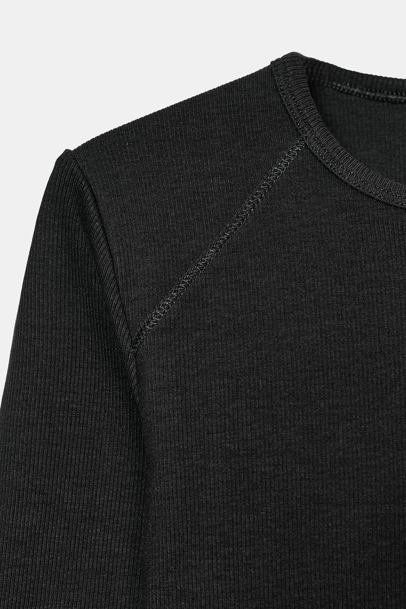RIBBED T-SHIRT