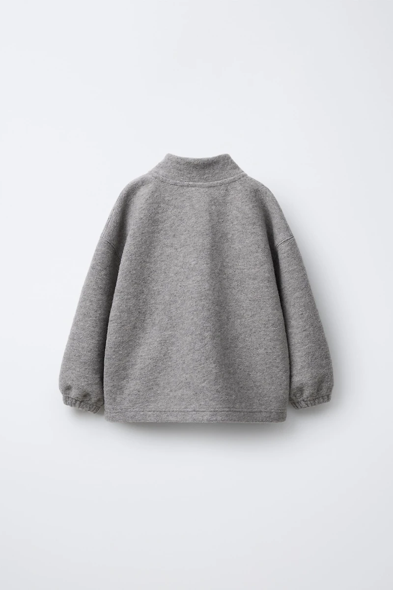 SOFT ZIP SWEATSHIRT