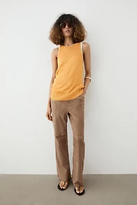 Sleeveless knit halter top