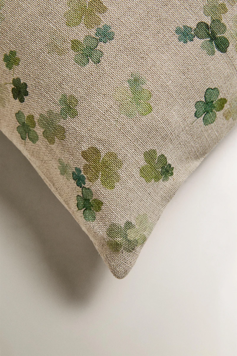 CLOVER THROW PILLOW COVER