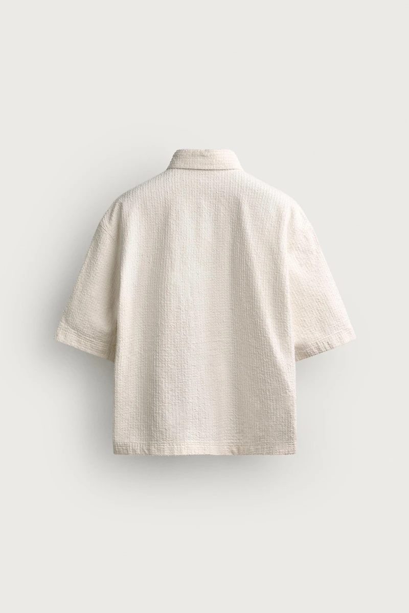 SURCHEMISE COUPE BOXY TEXTURÉE BRODÉE