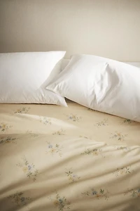 SATEEN FLAT SHEET WITH FLORAL BOUQUETS