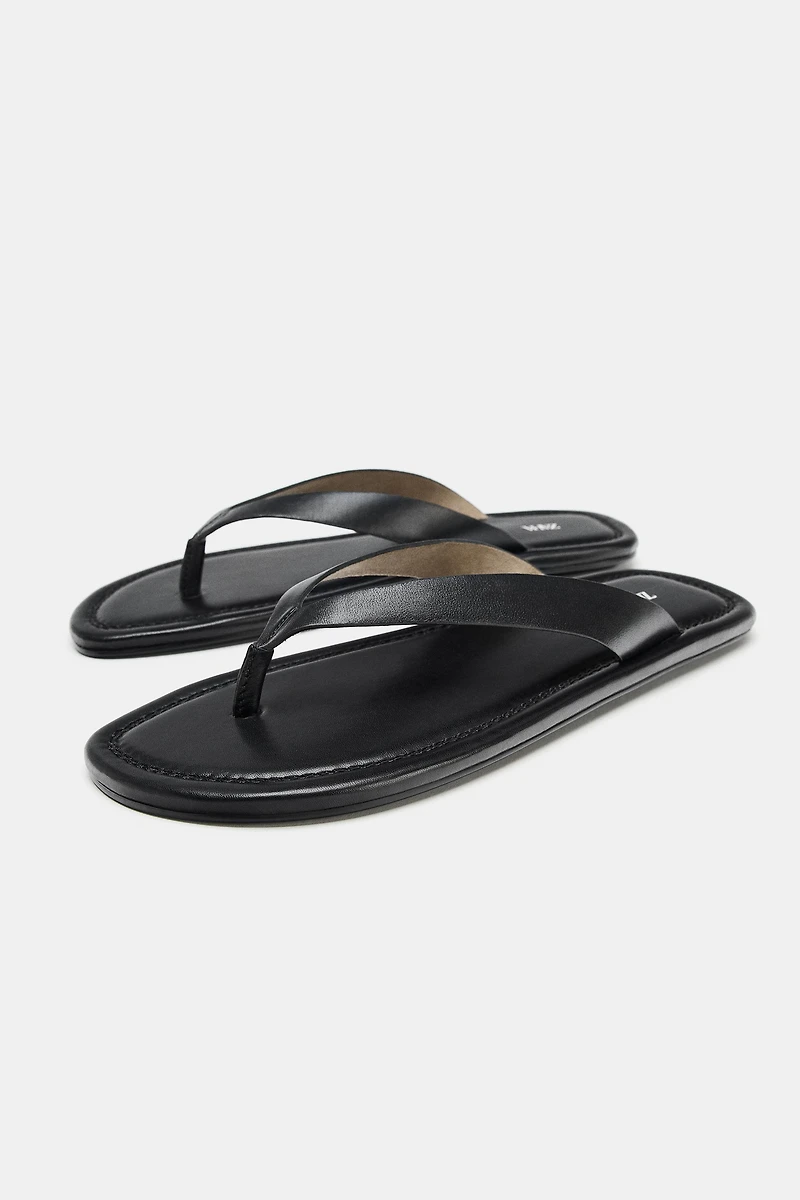 FLAT LEATHER SANDALS