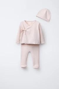 LAYETTE SET WITH POUCH