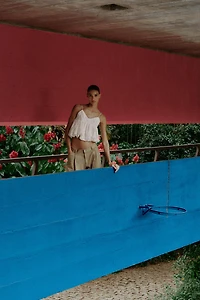 EMBROIDERED EYELET BALLOON TOP