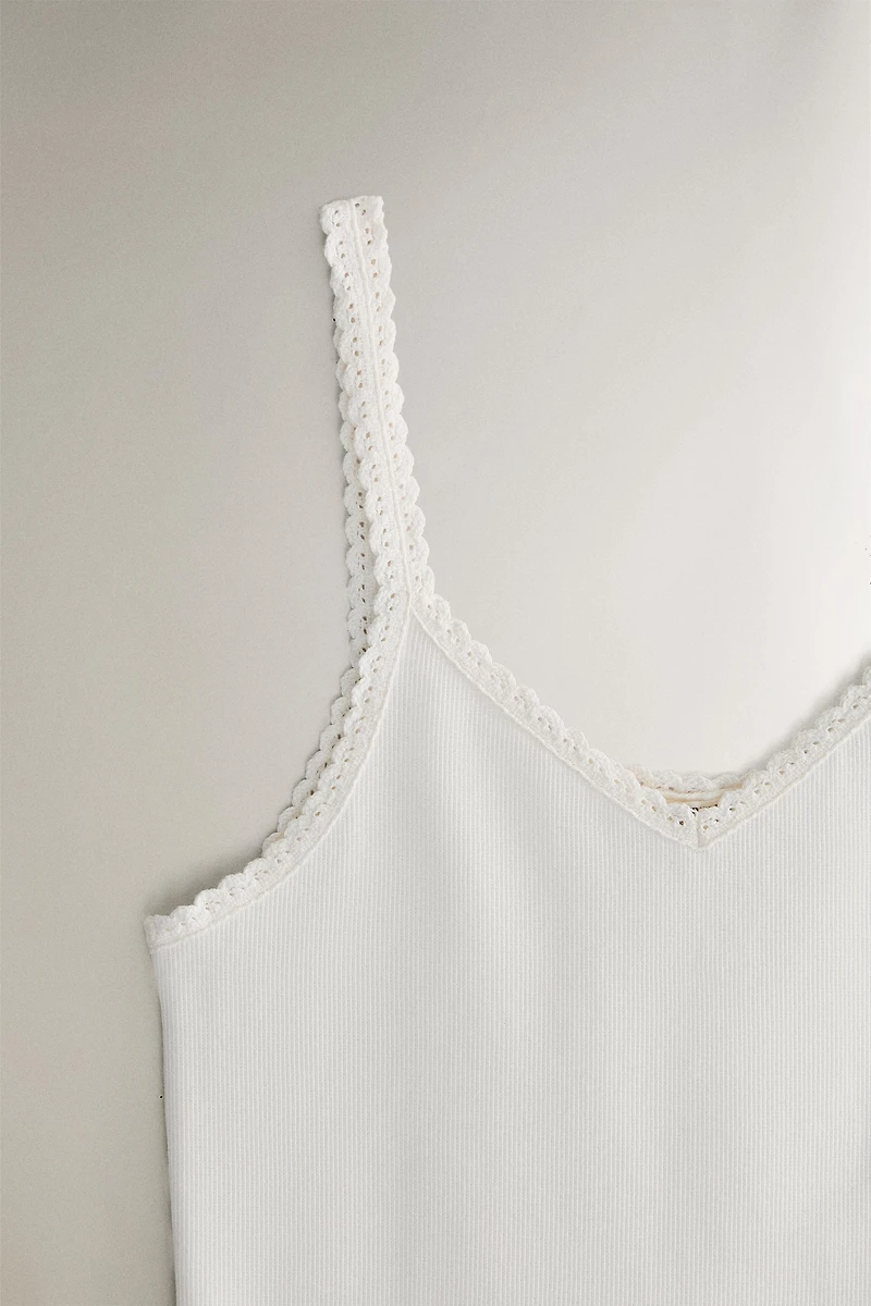 TOP WITH CROCHET DETAIL
