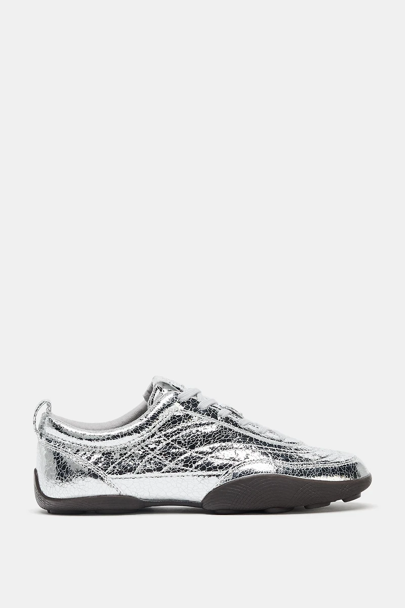 METALLIC-EFFECT RUNNING SHOES